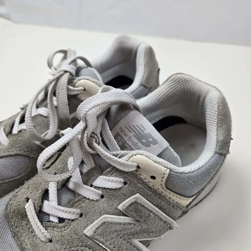 New Balance 574 Kids Gray and White Sneakers Size 2 Youth